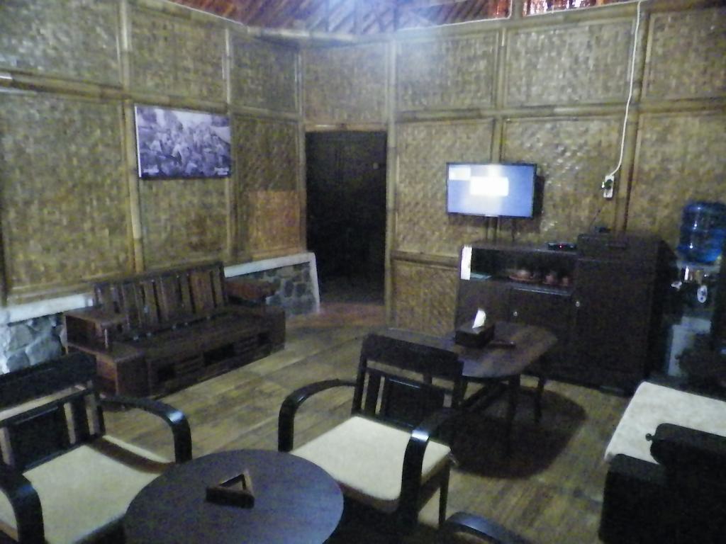 Villa Kampung Karuhun Sutan Raja Bandung Ruang foto