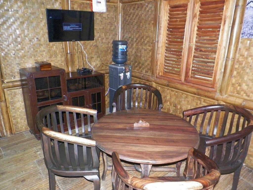 Villa Kampung Karuhun Sutan Raja Bandung Ruang foto