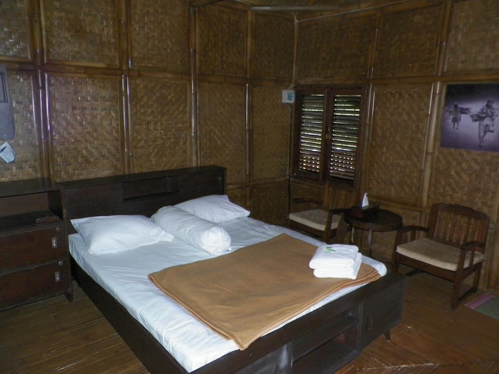 Villa Kampung Karuhun Sutan Raja Bandung Ruang foto